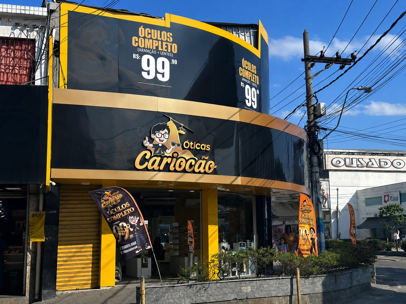 Fachada da Óticas Cariocão em Vilar dos Teles